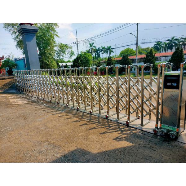 Sửa Chữa Cổng Xếp Bình Dương. Thay Thế Làm Mới Cửa Cổng Xếp Dĩ An - Bình Dương