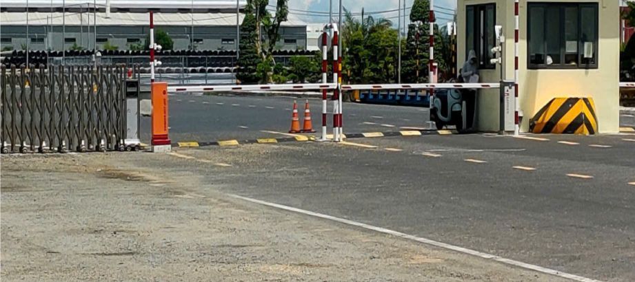 barrier thanh chắn. cổng xếp giá rẻ